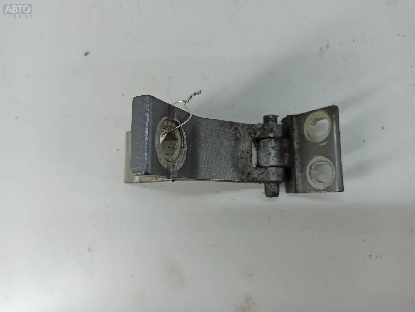 Петли к Audi 80 1992