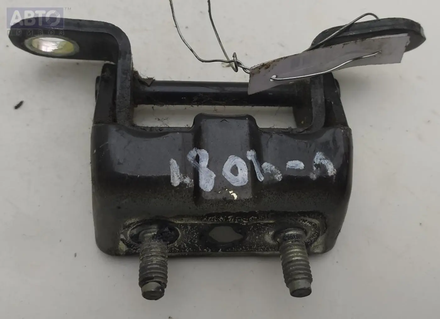 Петли к Nissan Qashqai 2008