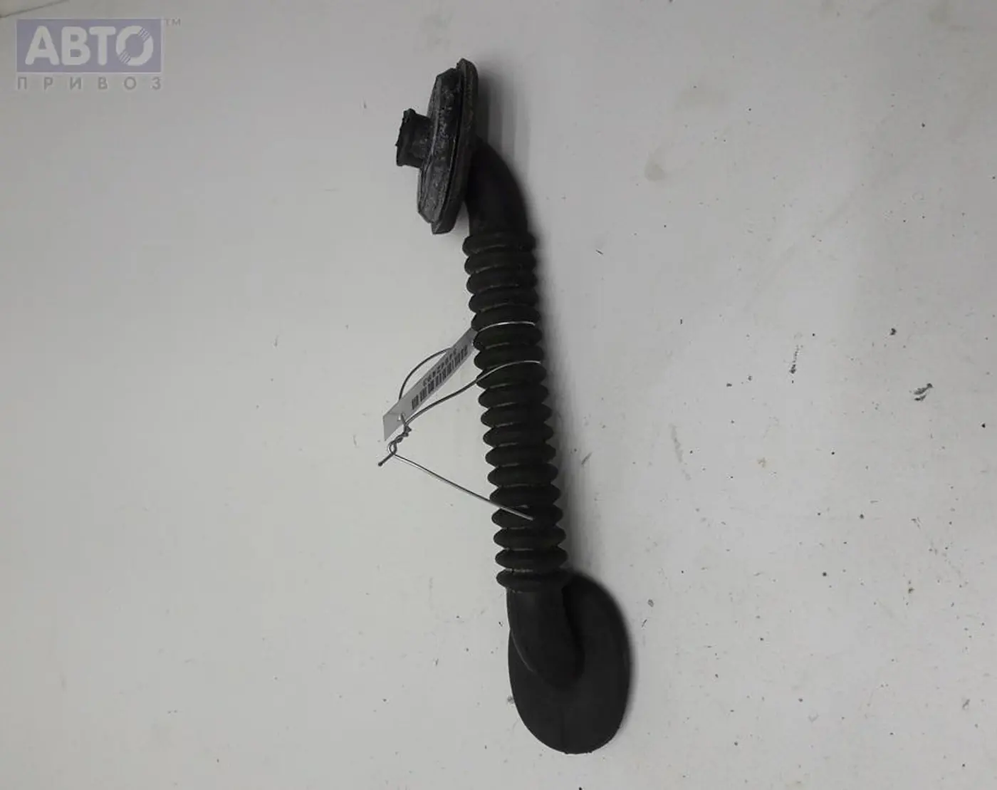 Гофра проводки багажника к Volkswagen Passat 2000
