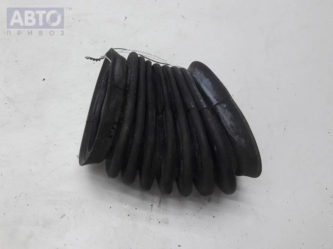 Уплотнитель к Volkswagen Passat 2002