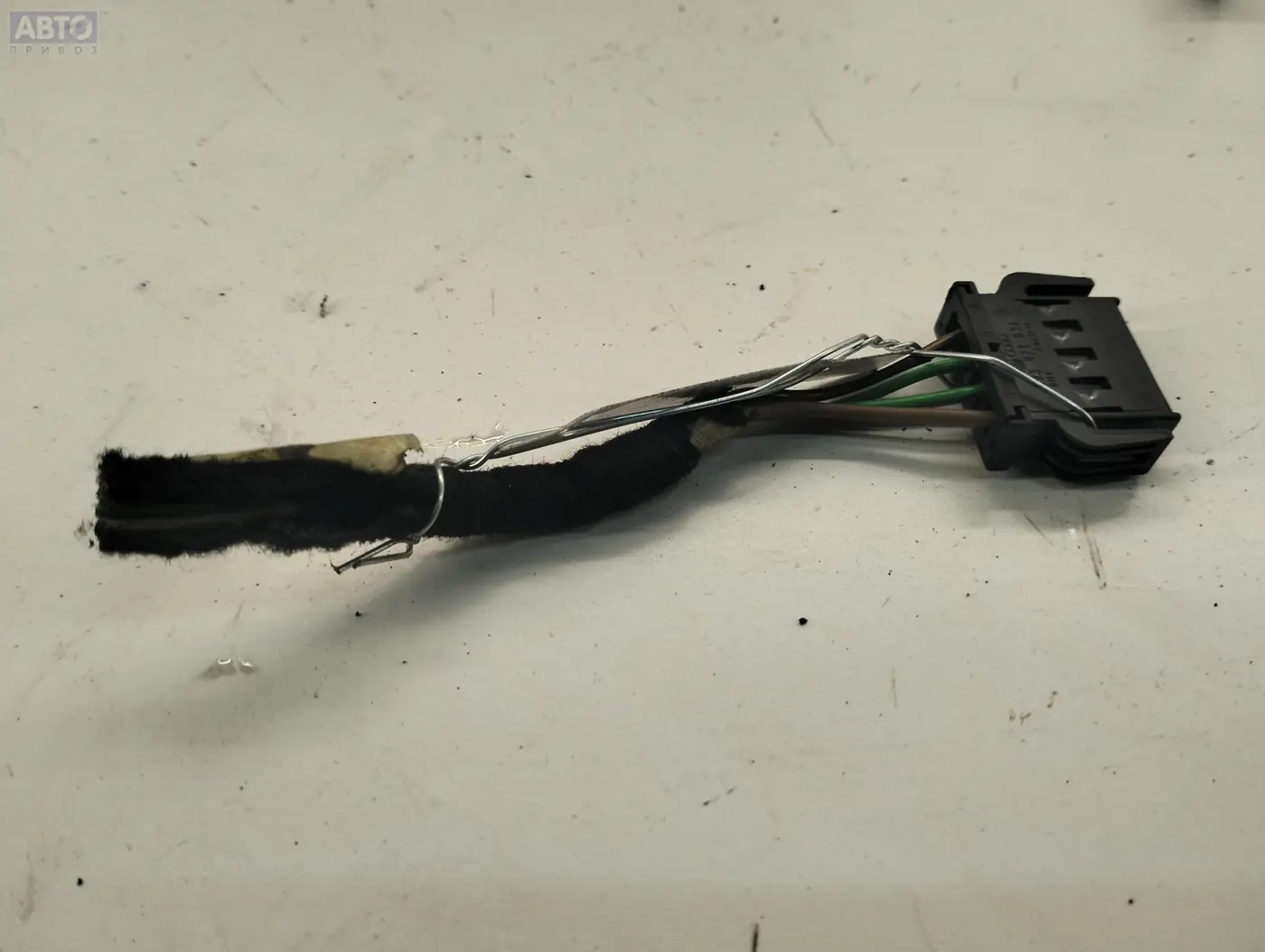 Разъем AUX / USB к Volkswagen Golf 1999