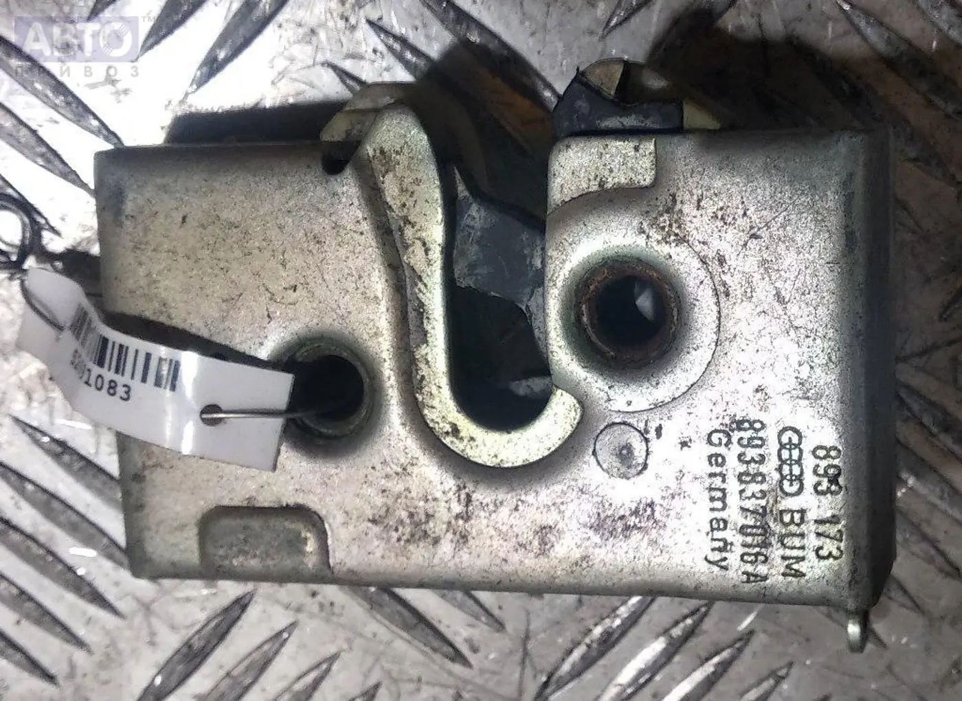 Замок двери к Audi 80 1988
