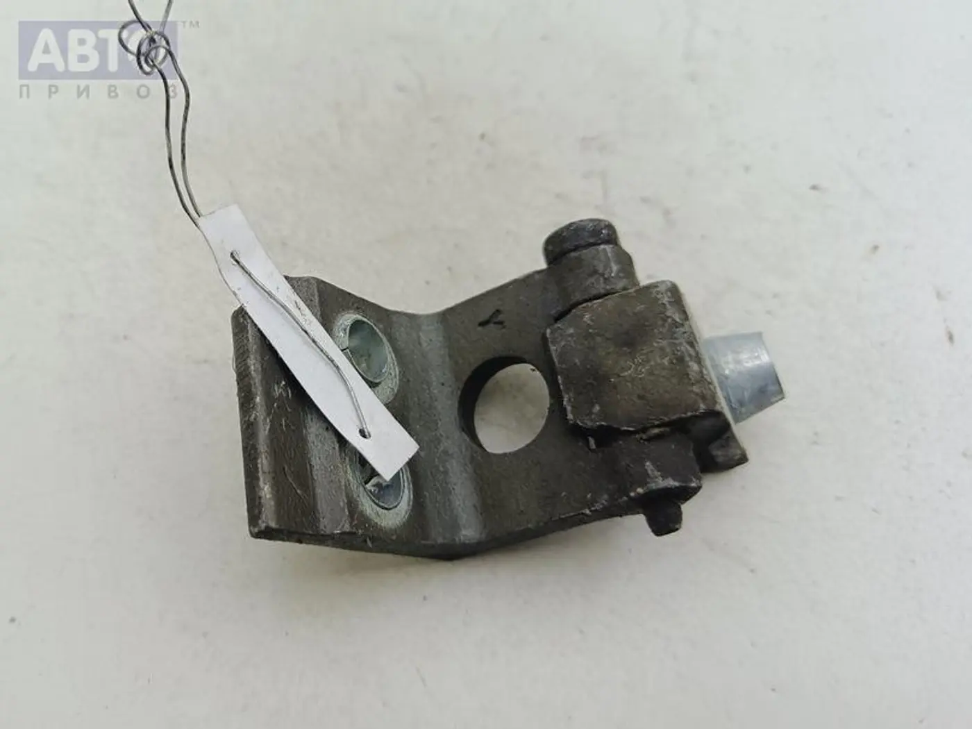 Петли к Peugeot 206 2004