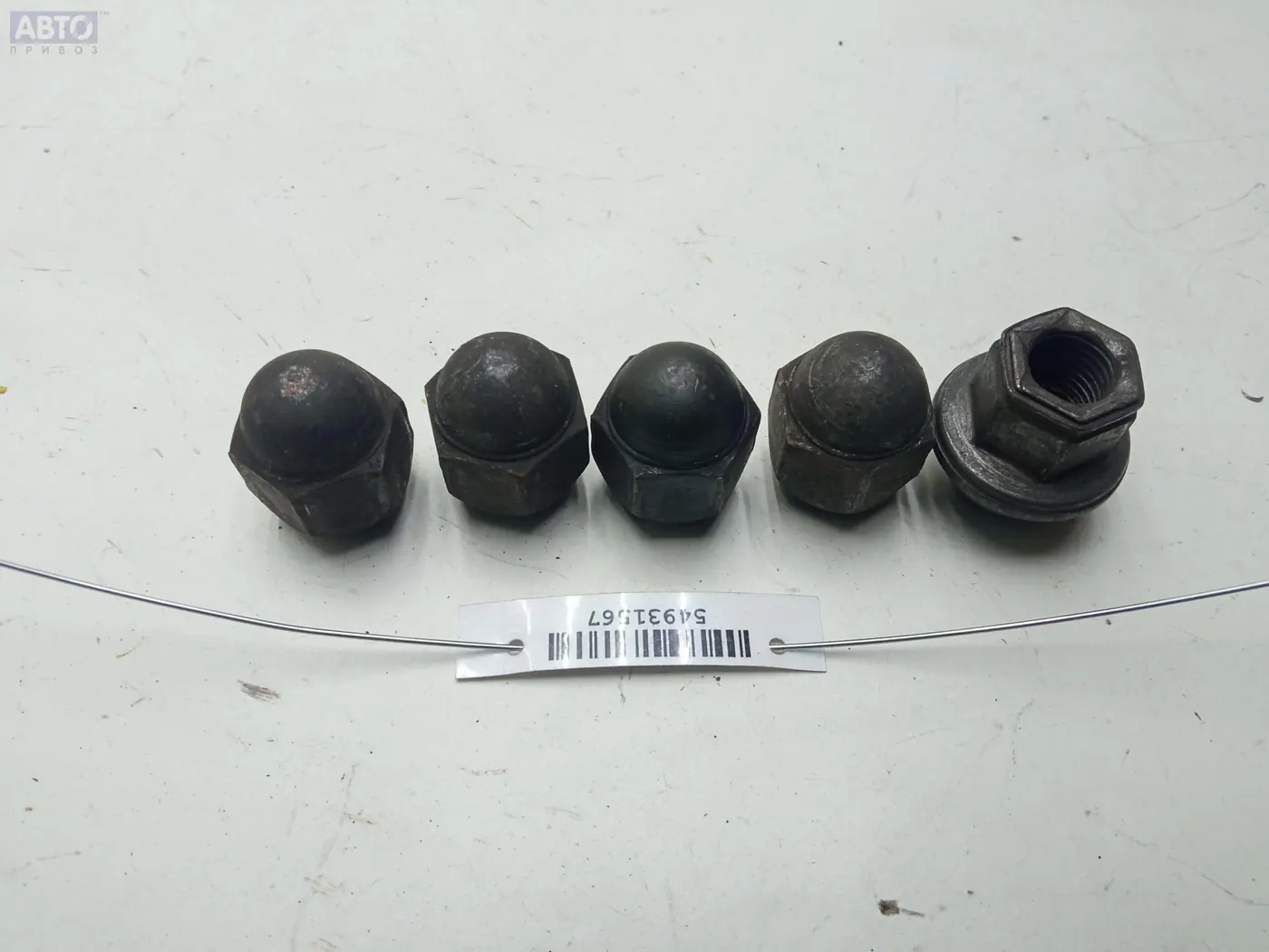 Болт к Nissan Almera Tino 2001