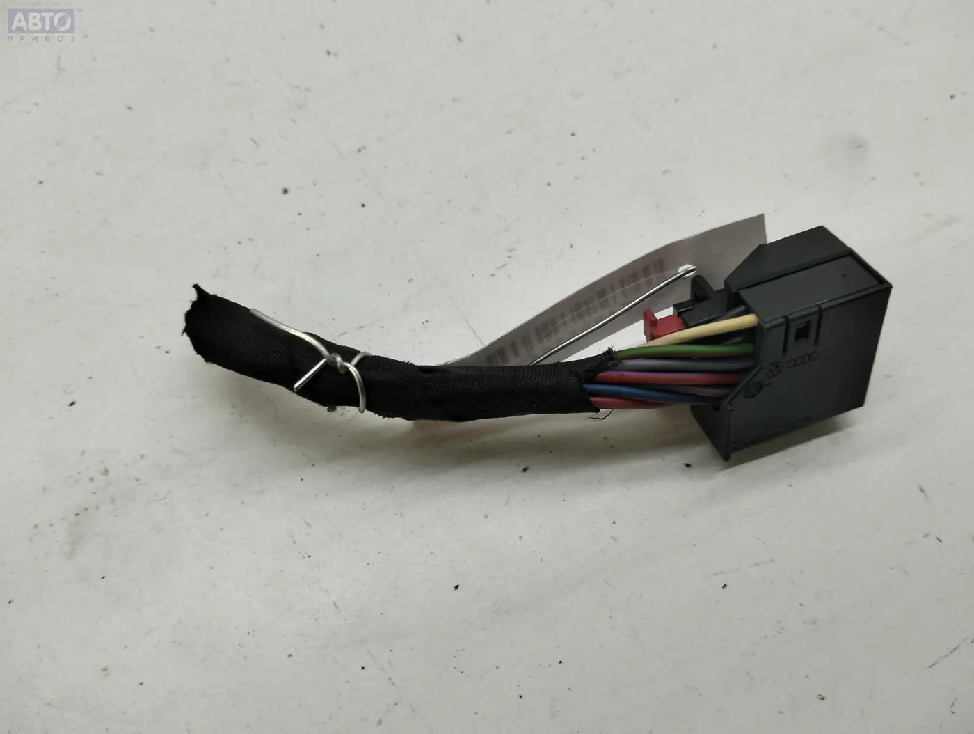 Разъем AUX / USB к Volkswagen Passat 2009