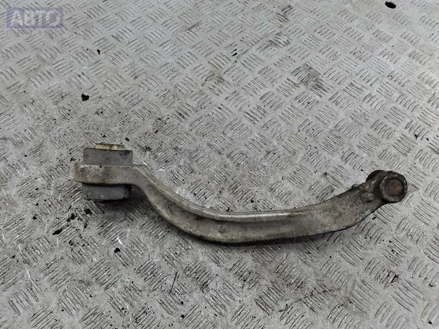 Рычаг задний к Audi A4 1997