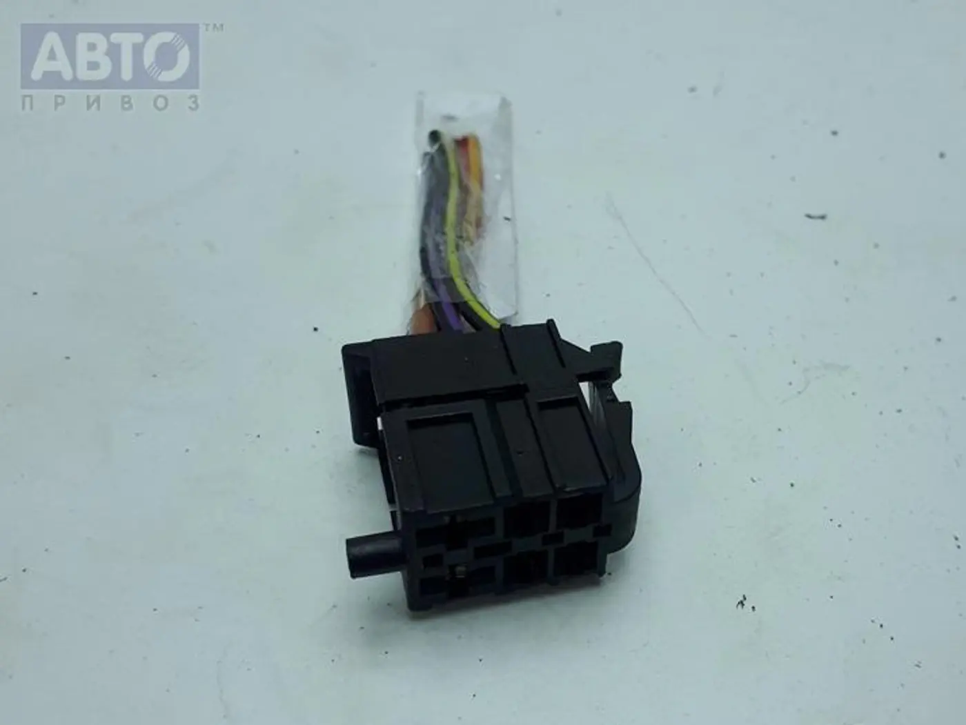 Разъем AUX / USB к Volkswagen Passat 1990