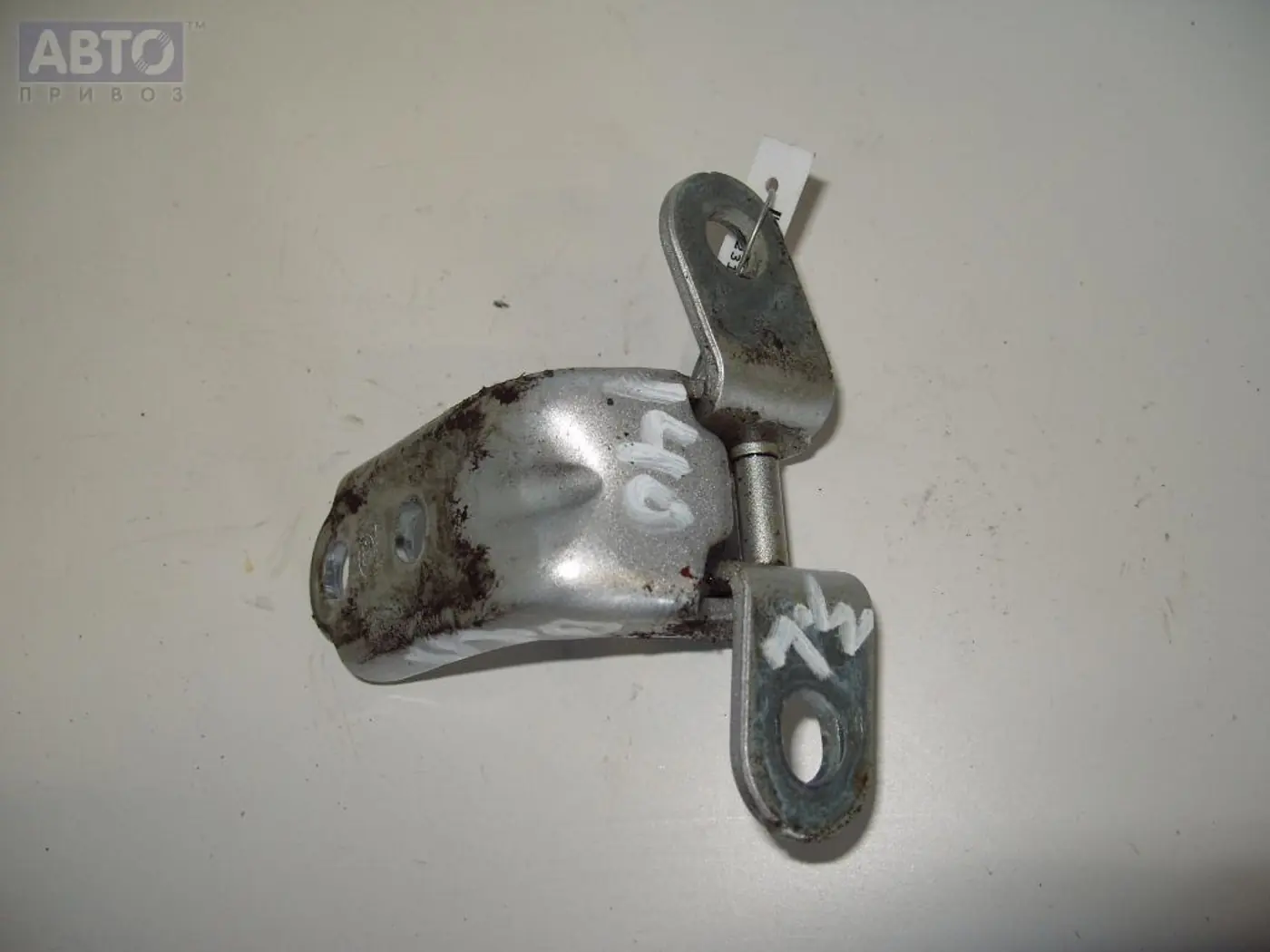 Петли к Hyundai i40 2012