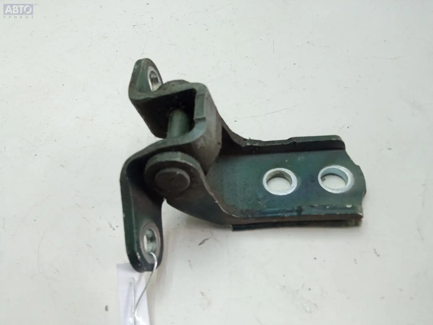 Петли к Toyota Avensis 2003