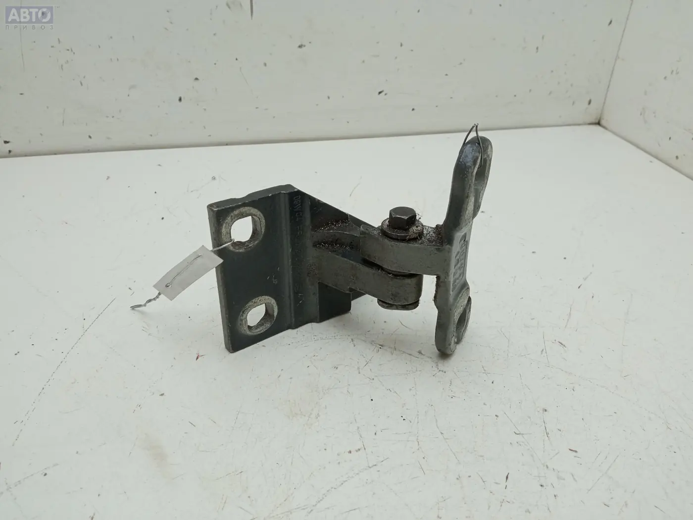 Петли к Volvo C30 2009