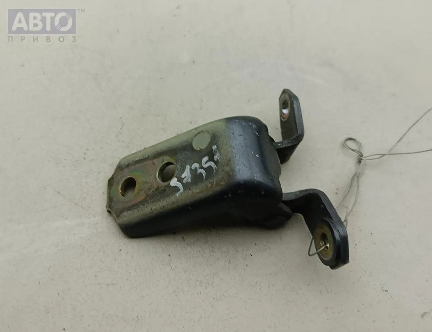 Петли к Suzuki Liana 2005