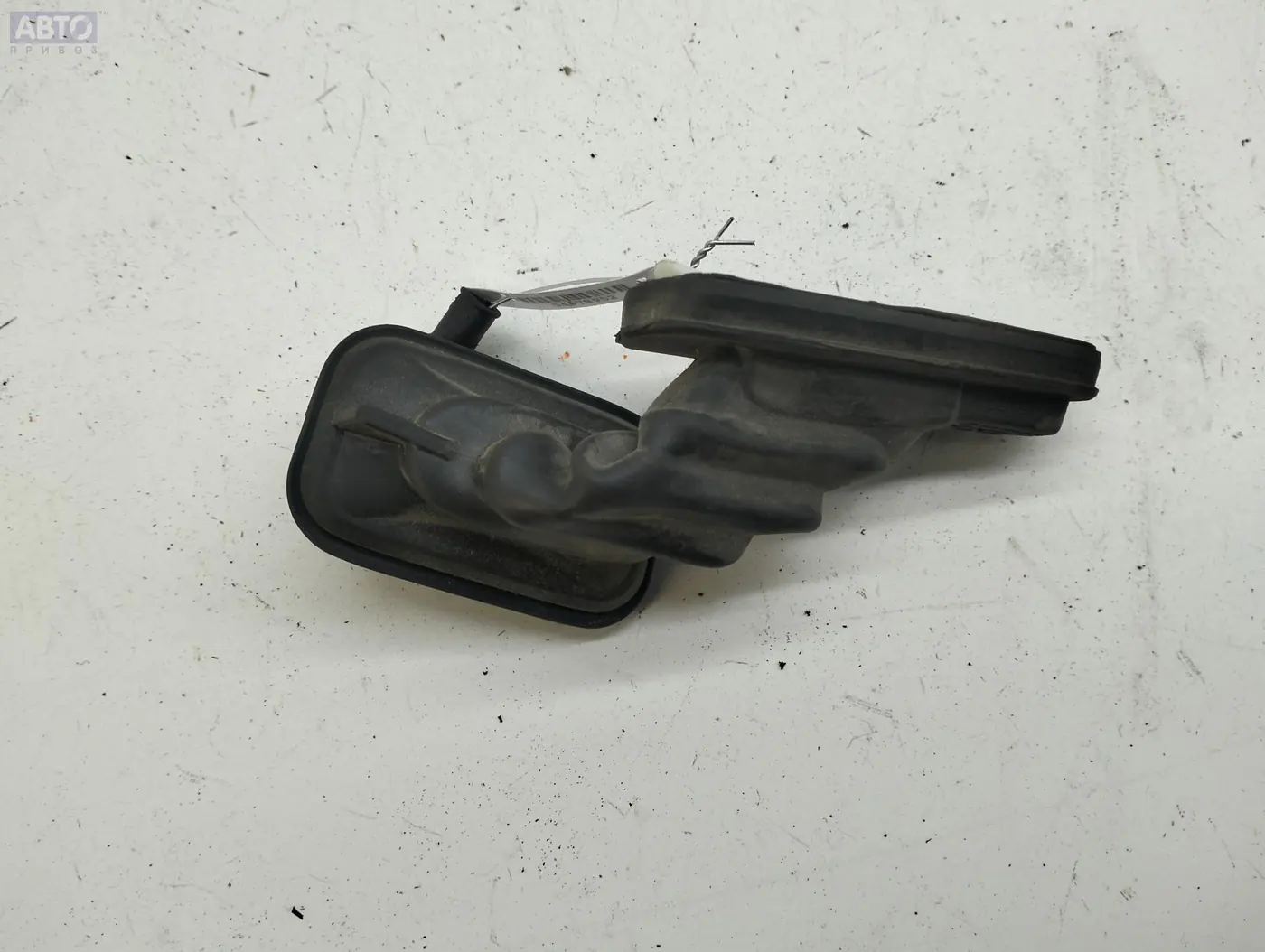Гофра проводки багажника к Volkswagen Touran 2004