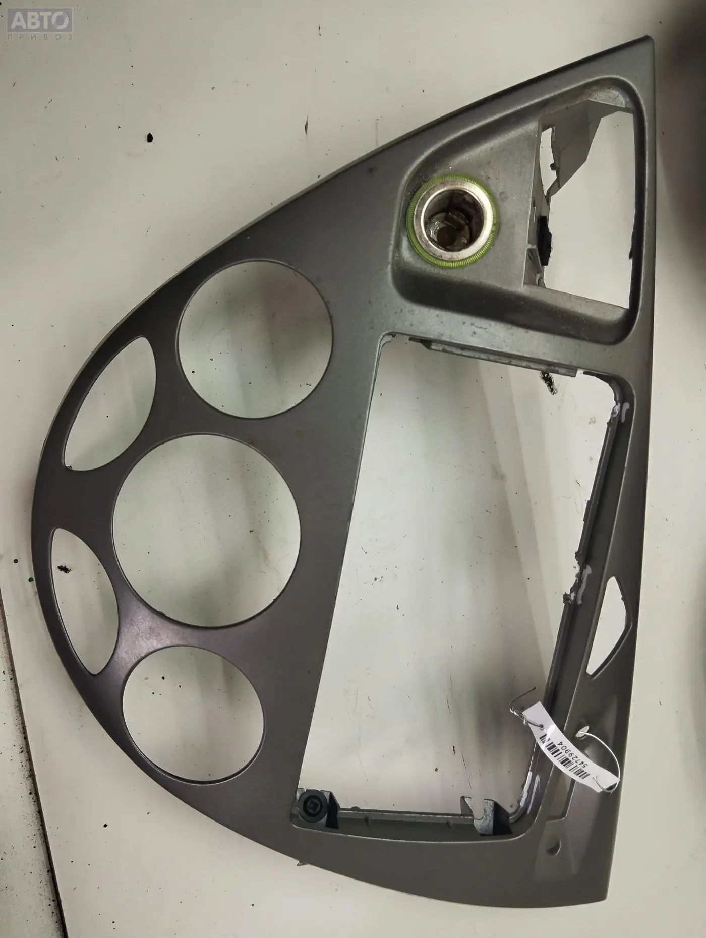 Рамка под магнитолу к Ford Focus 2004