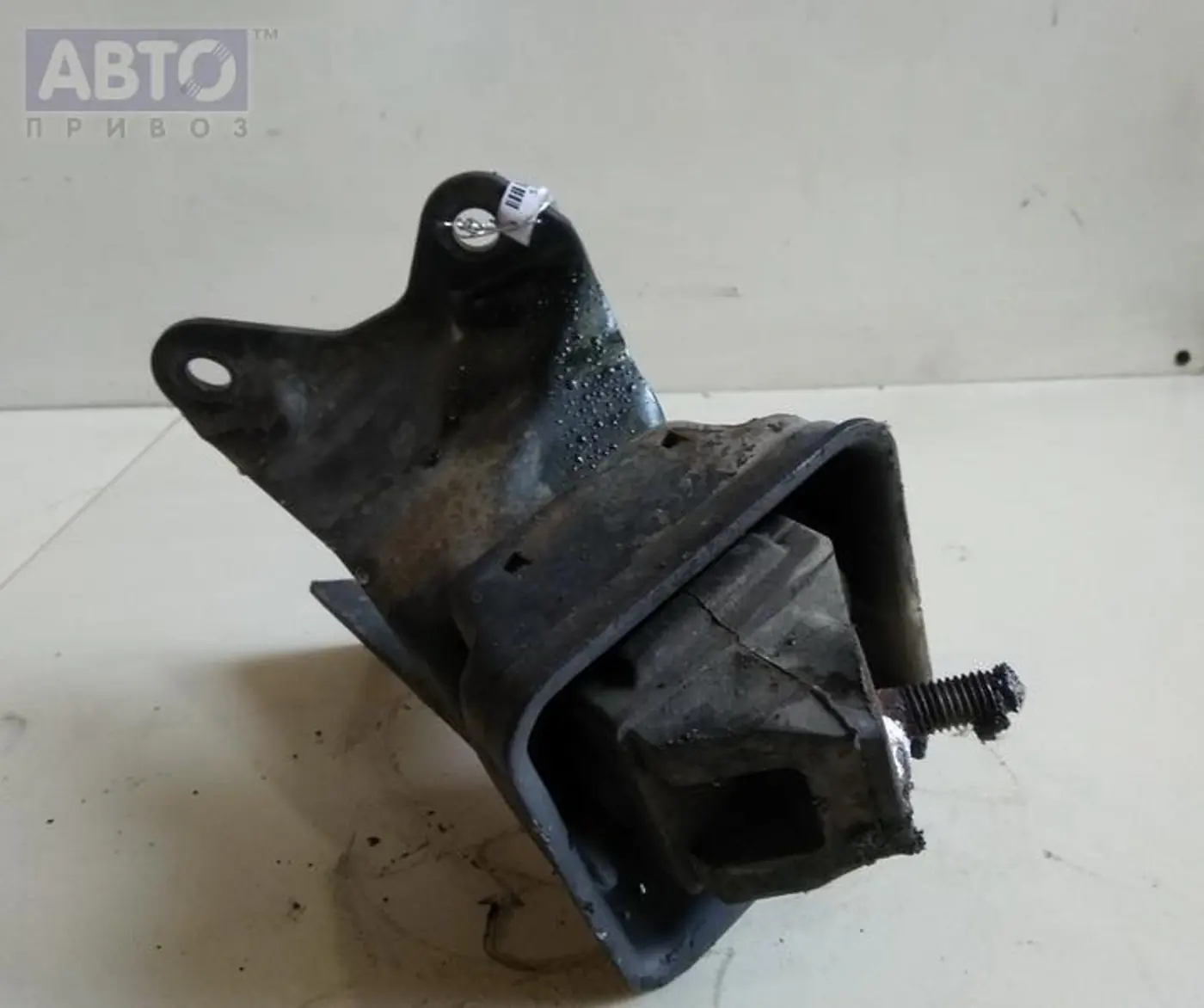 Подушка крепления двигателя к Ford Transit 2001