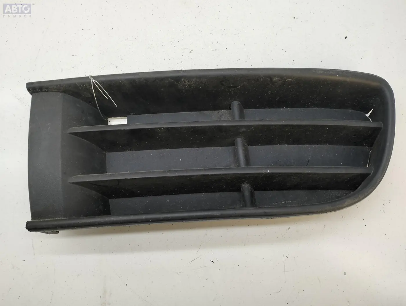 Решетка бампера к Volkswagen Polo 2002