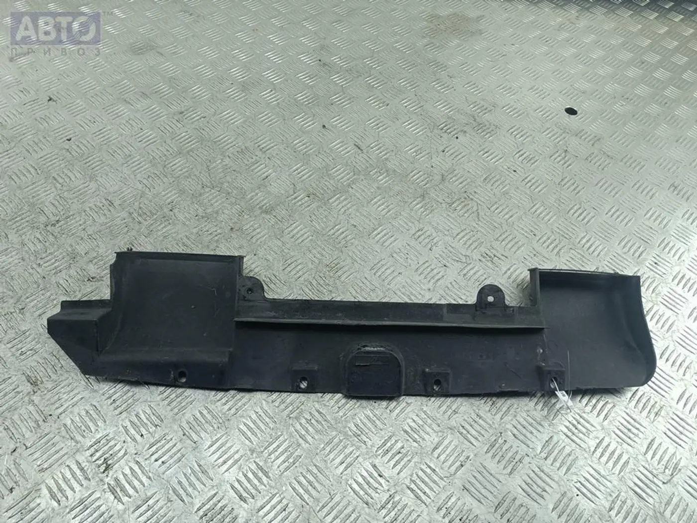 Накладка к Ford Escort 1996
