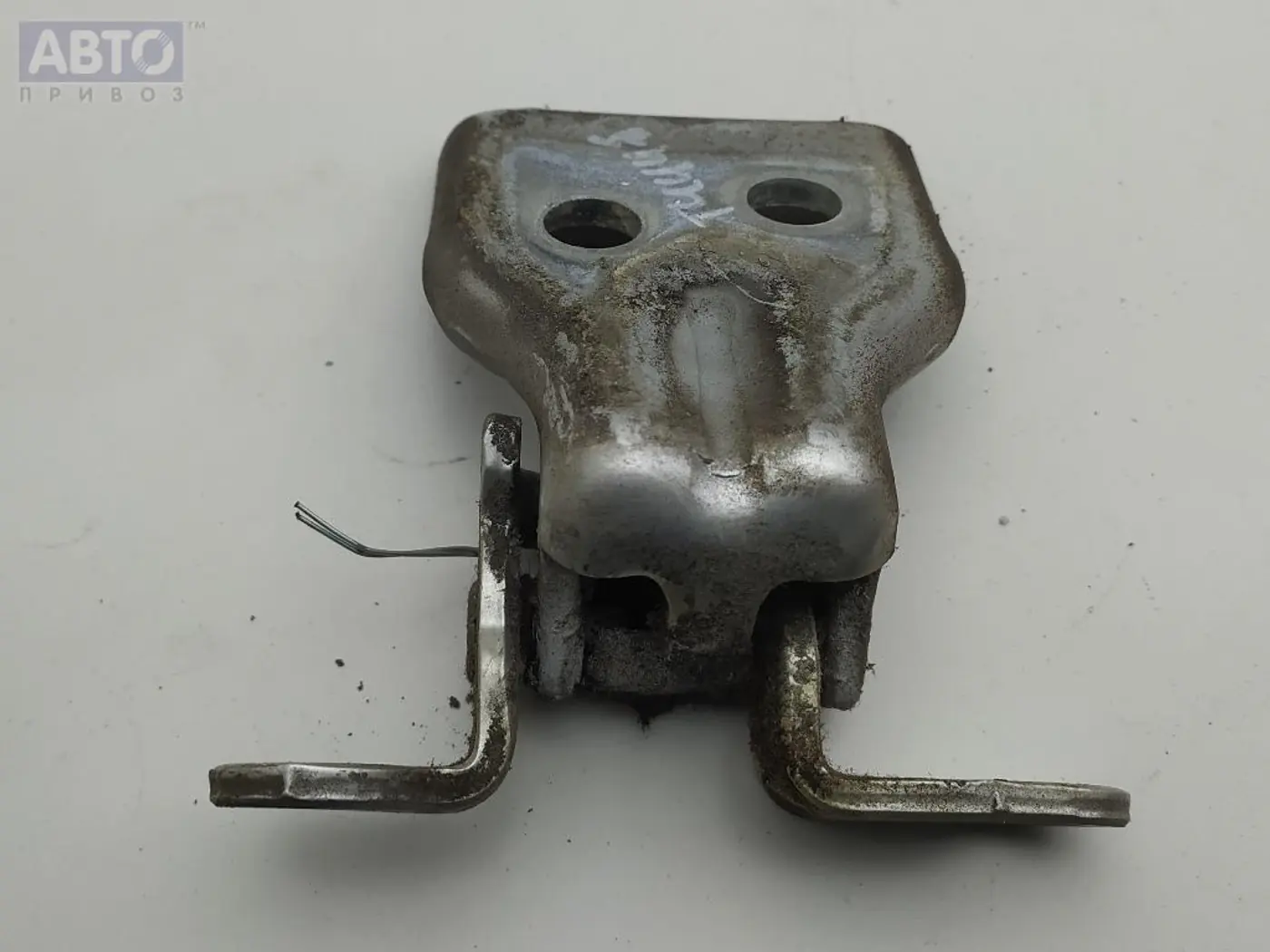 Петли к Mazda 2 2004