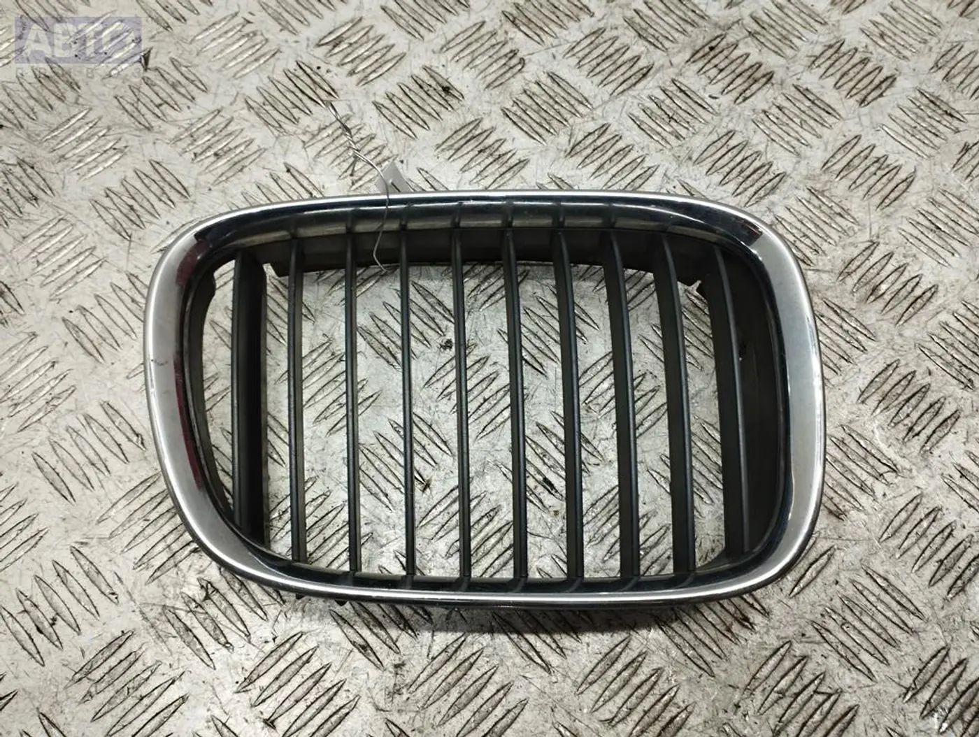 Решетка радиатора к BMW 5 series 2000
