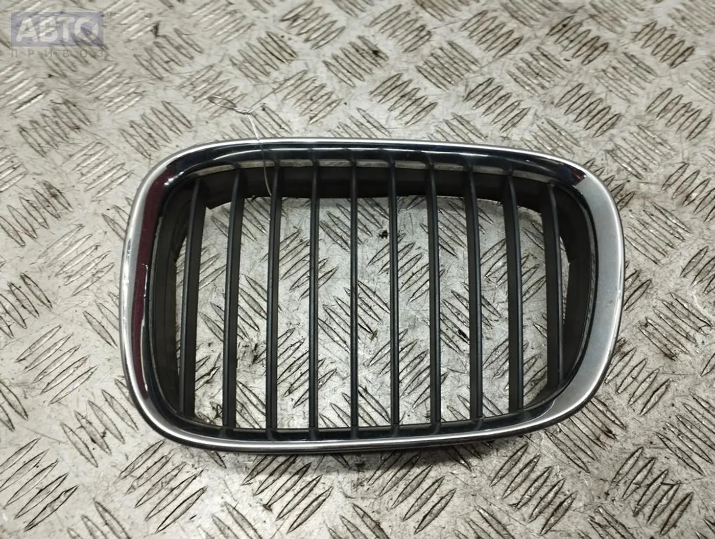 Решетка радиатора к BMW 5 series 2000