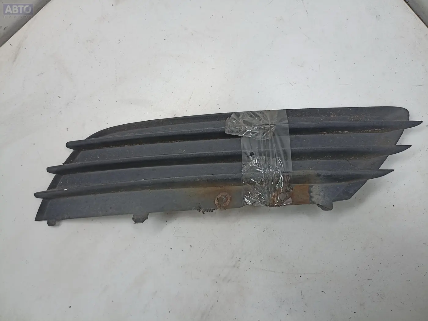 Решетка бампера к Opel Astra 2005