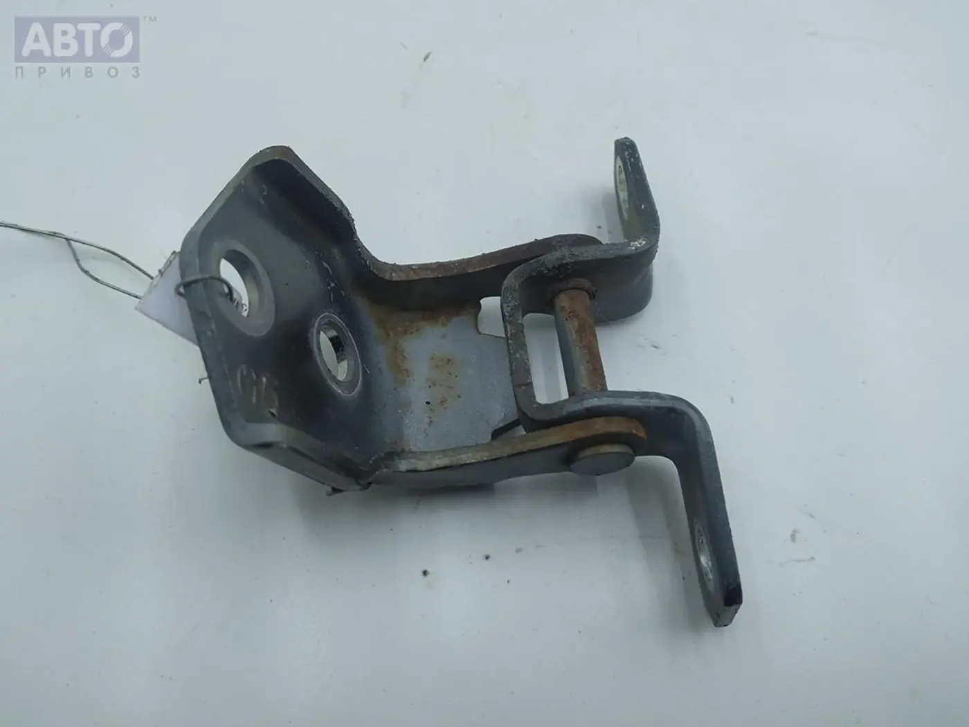 Петля двери к Mazda 6 2012