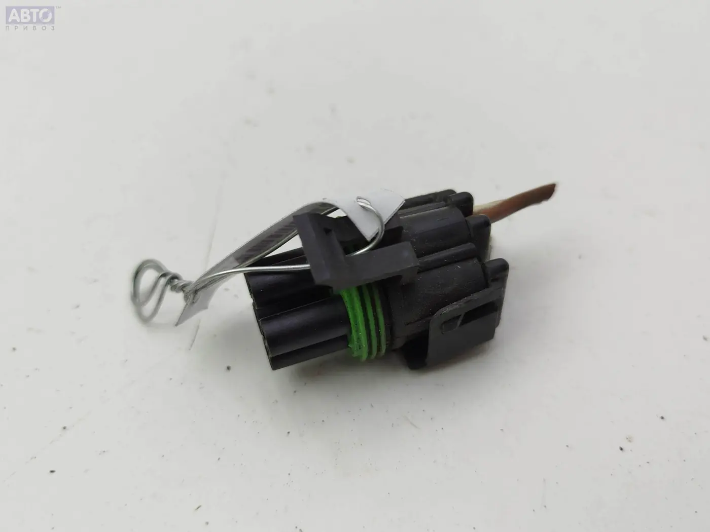 Разъем AUX / USB к Opel Omega 2000