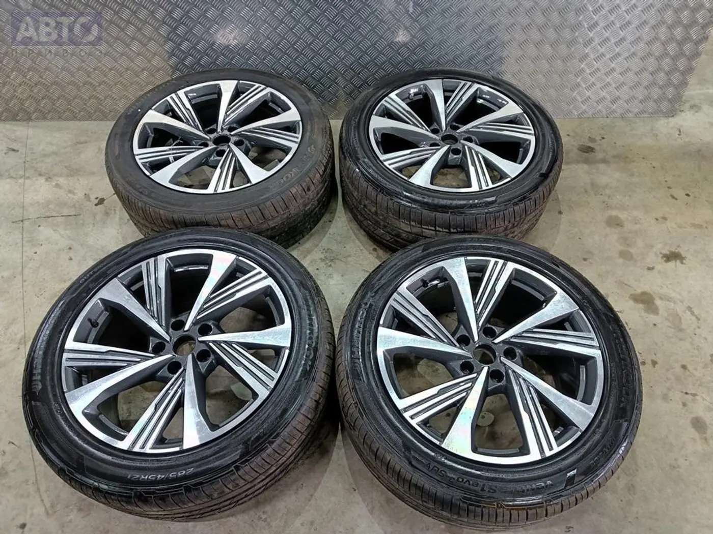 R21 Audi 66.5 ET39 DIA66.5 к Audi