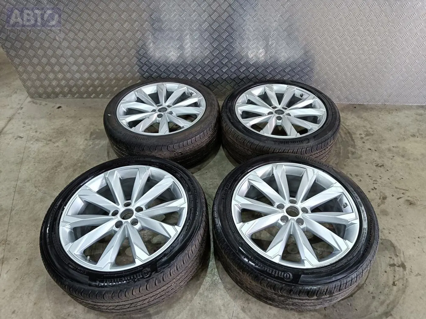 R20 Audi 66.5 ET37 DIA66.5 к Audi