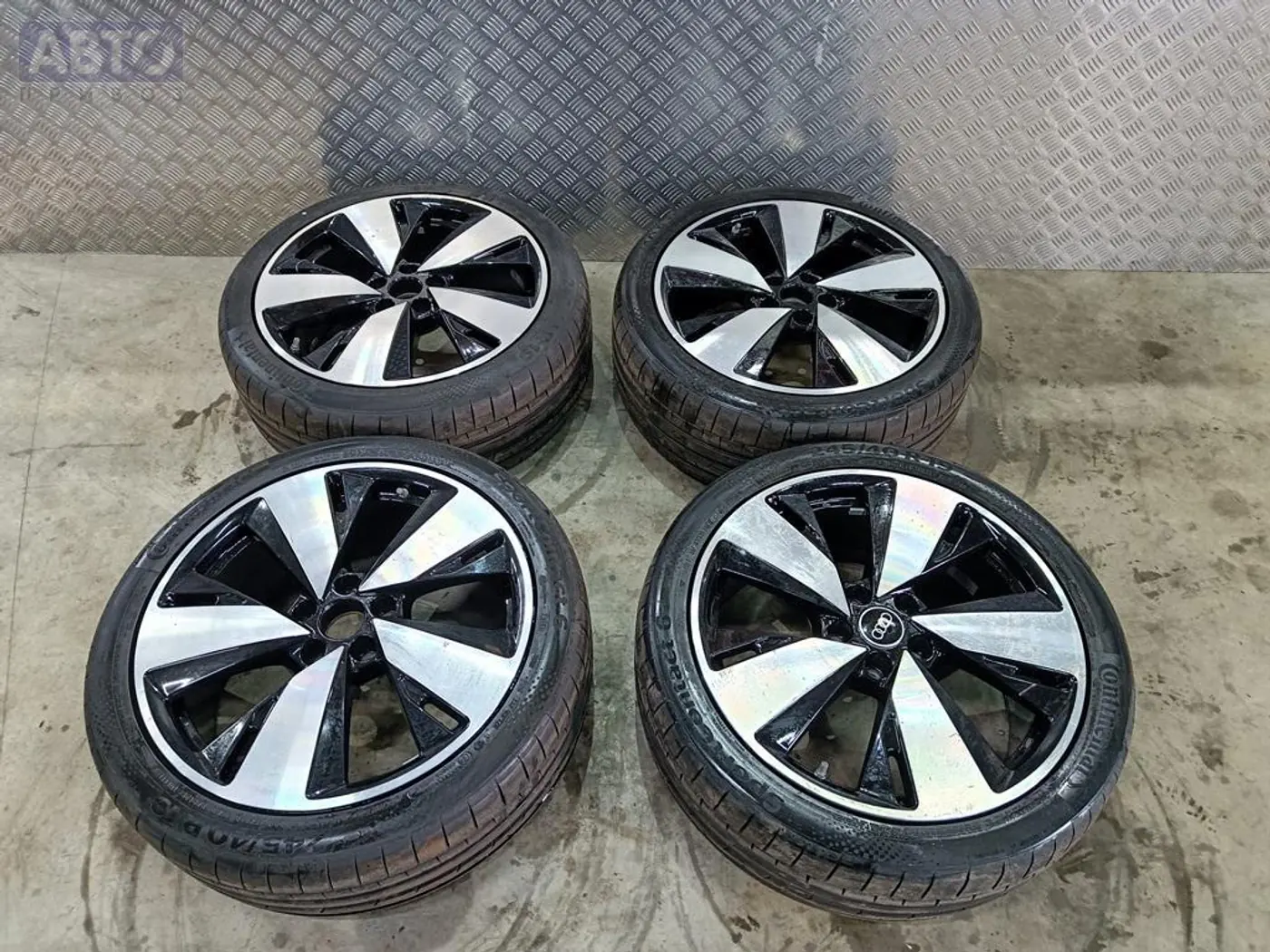 R19 Audi 66.5 ET44 DIA66.5 к Audi