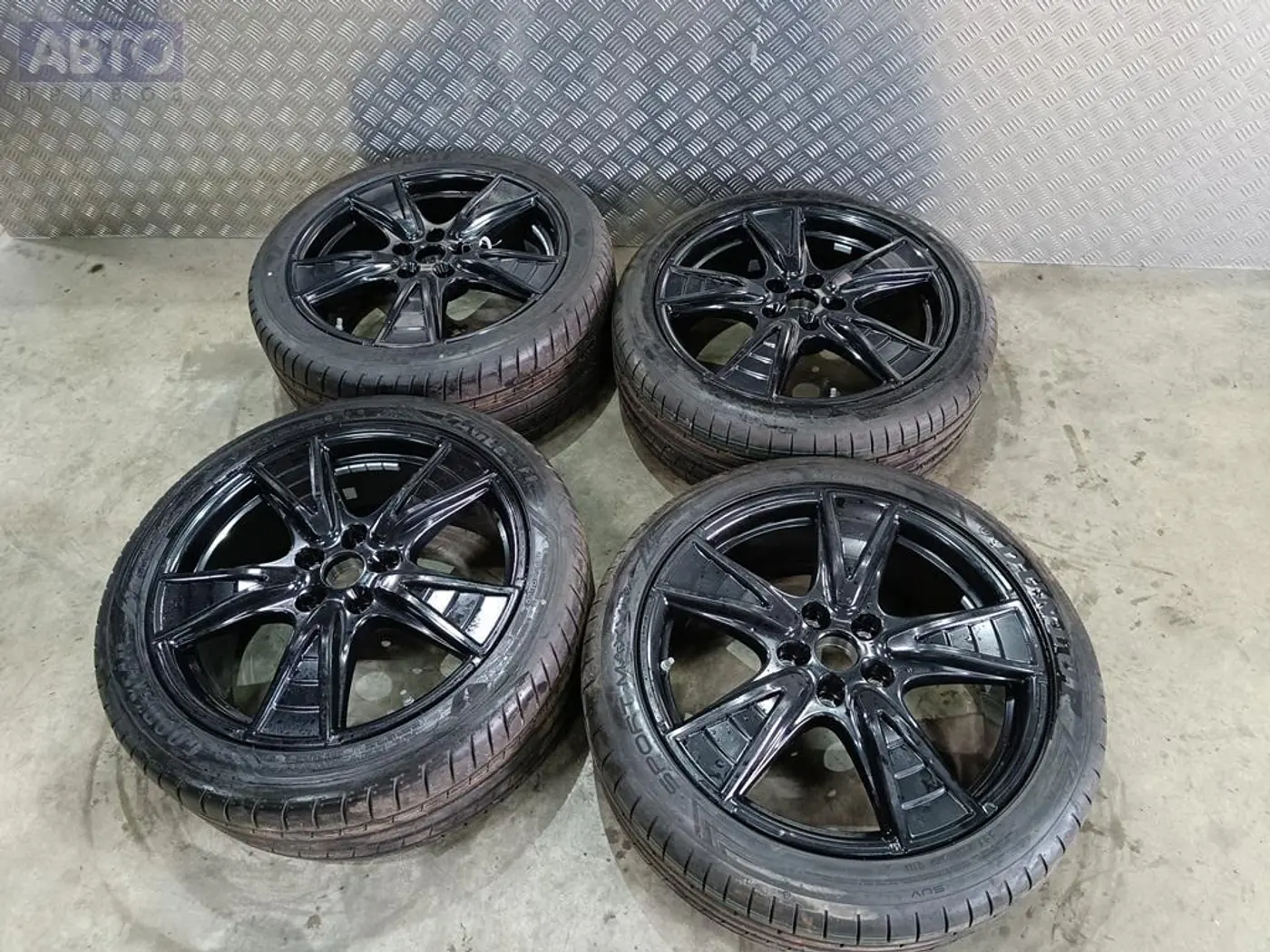 R20 Audi 66.5 ET40 DIA66.5 к Audi