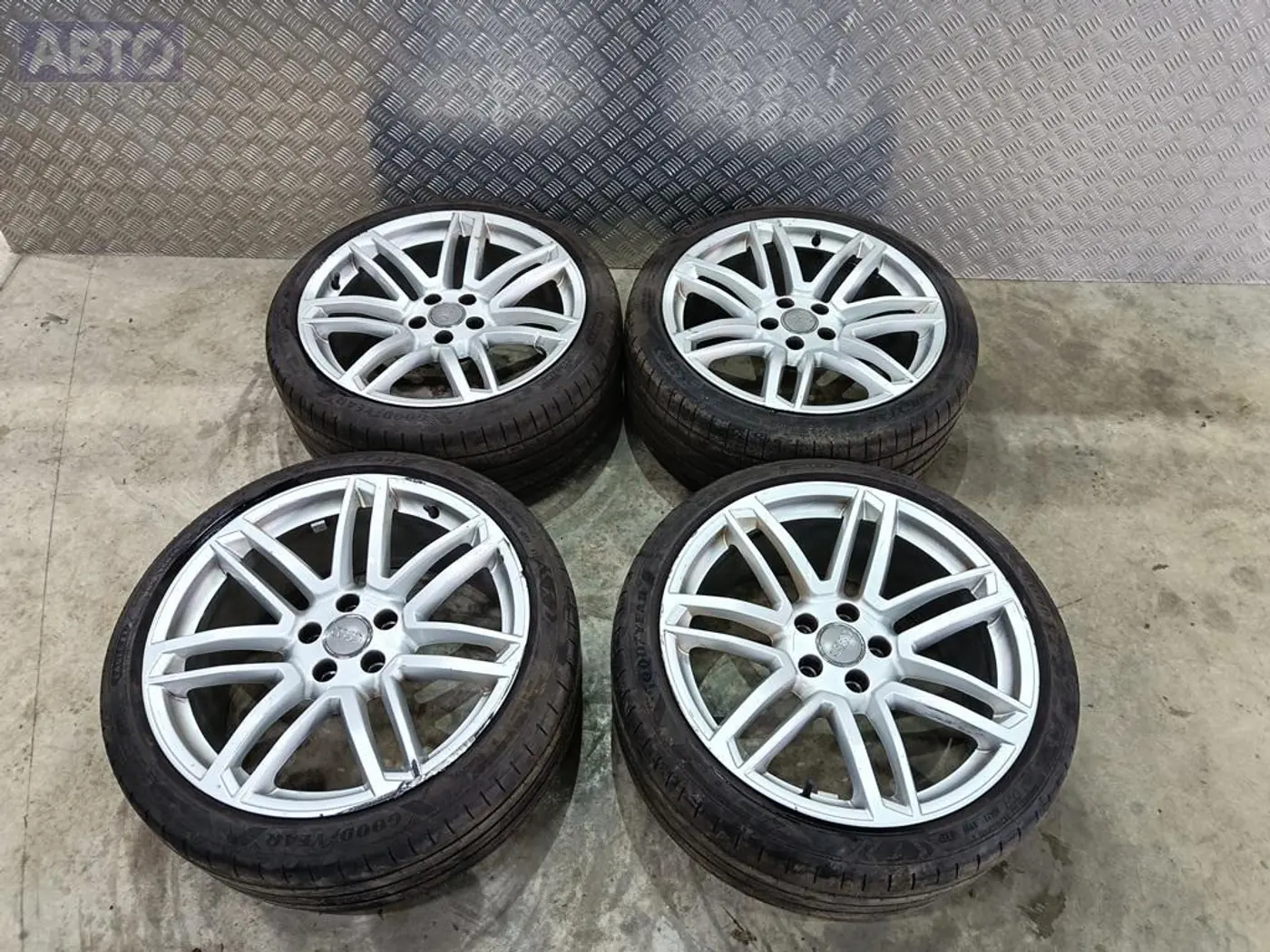 R19 Audi 66.5 ET33 DIA66.5 к Audi