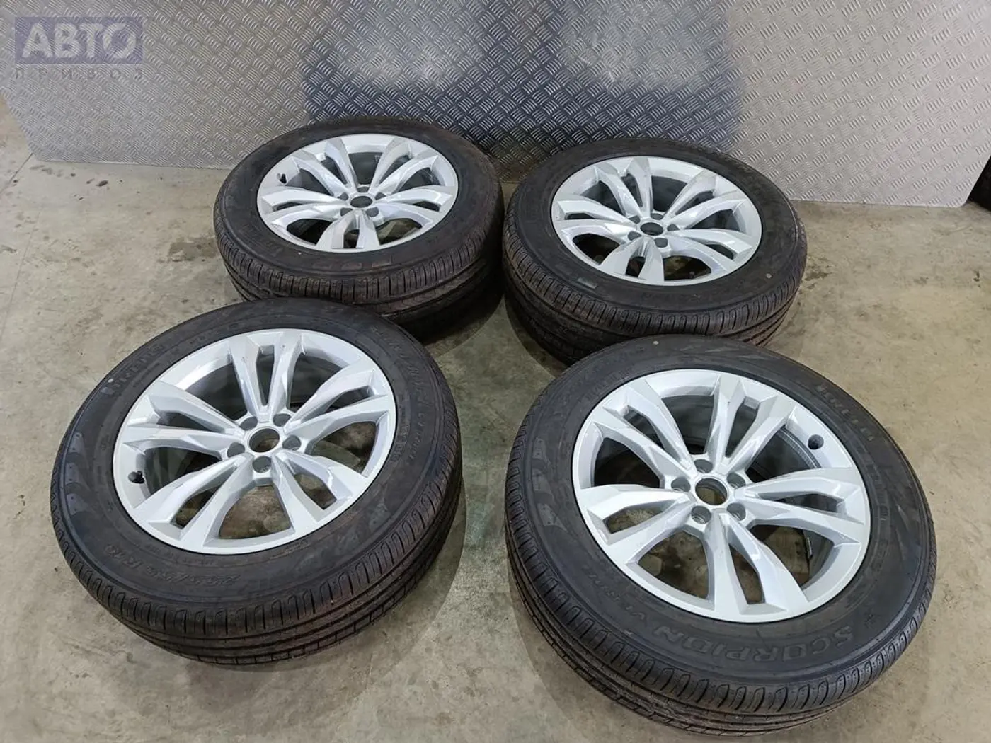 R19 Audi 66.5 ET23 DIA66.5 к Audi