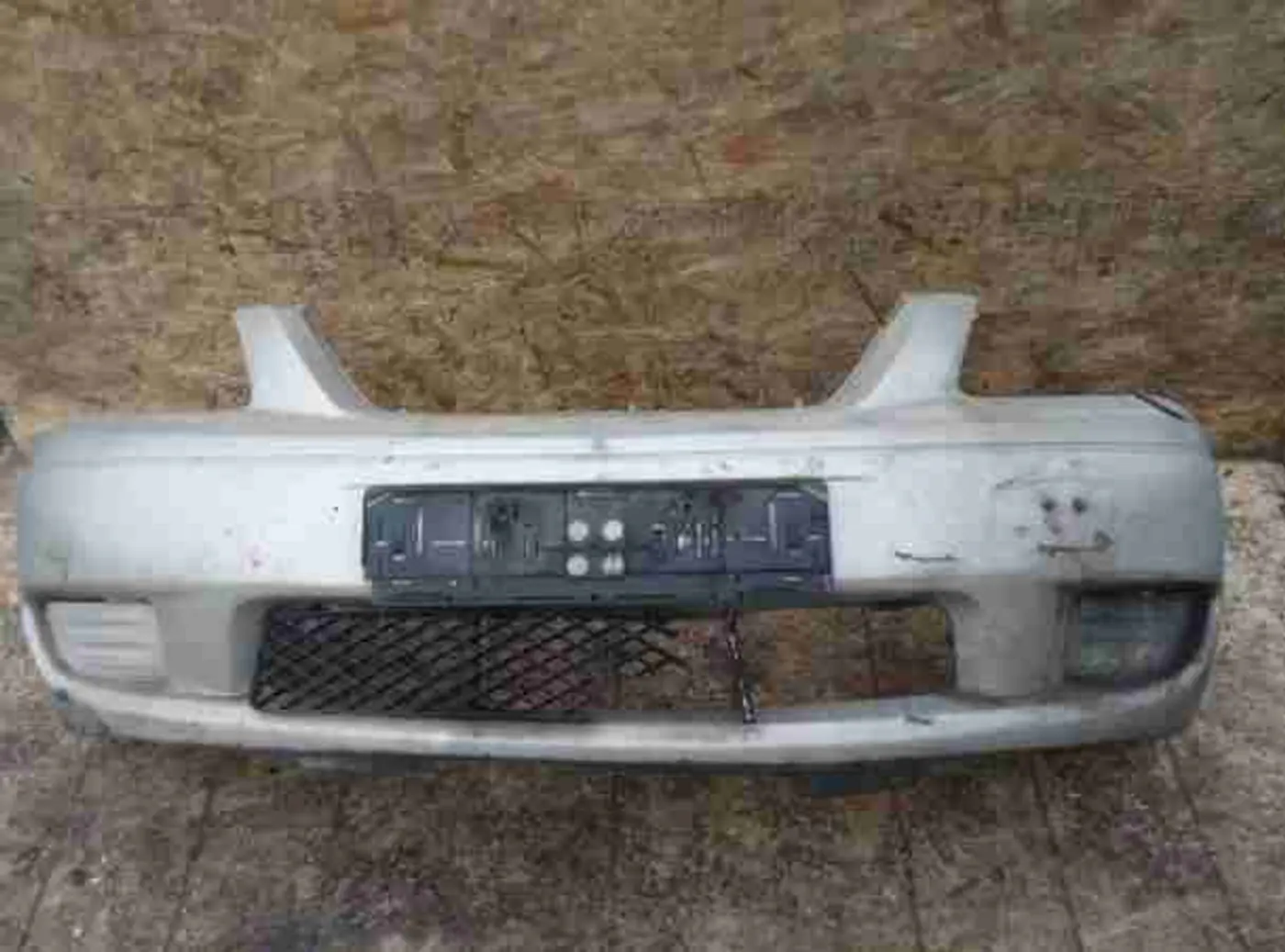 Бампер передний к Mazda MPV 2000