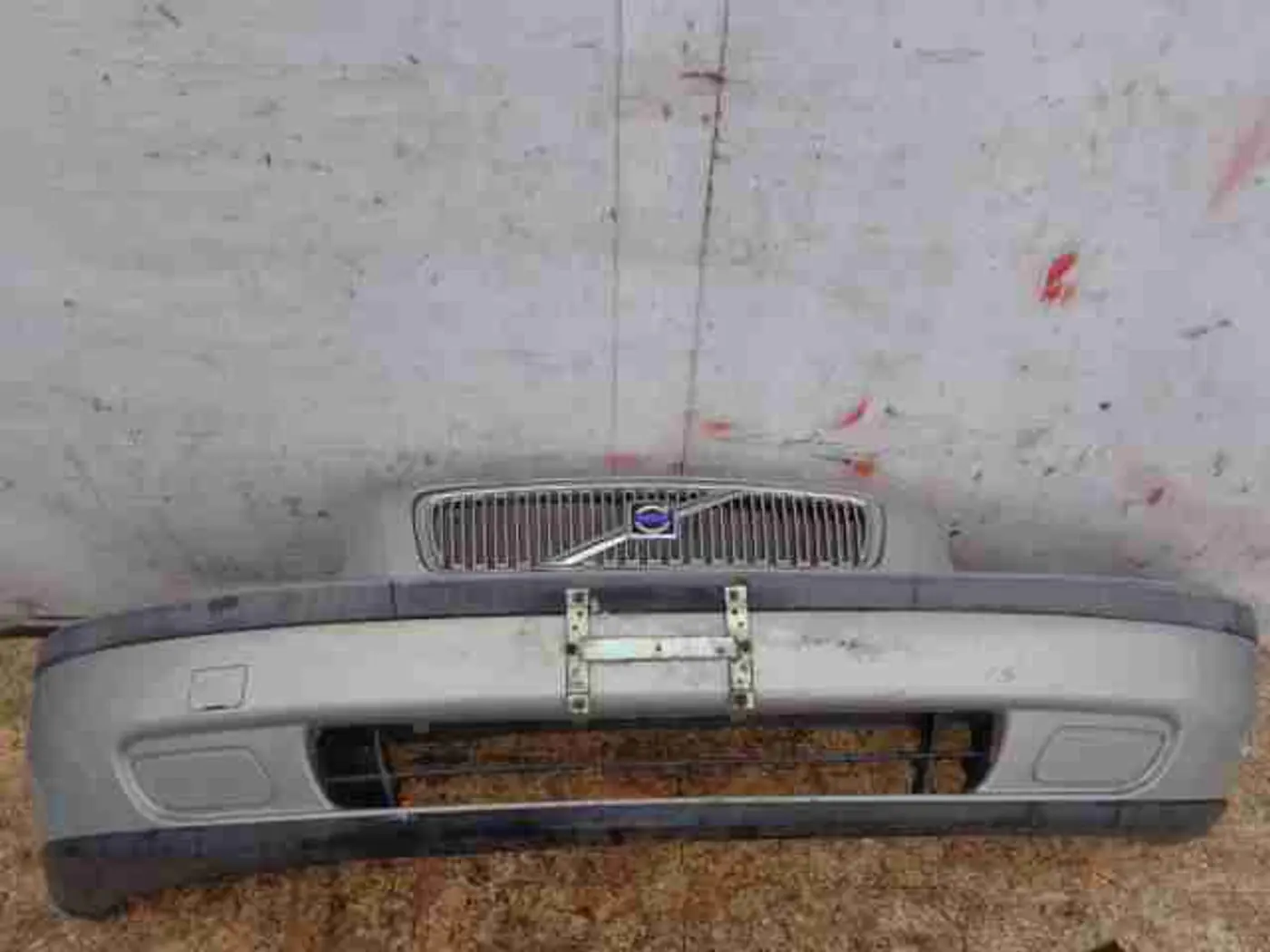 Бампер передний к Volvo V70 2002