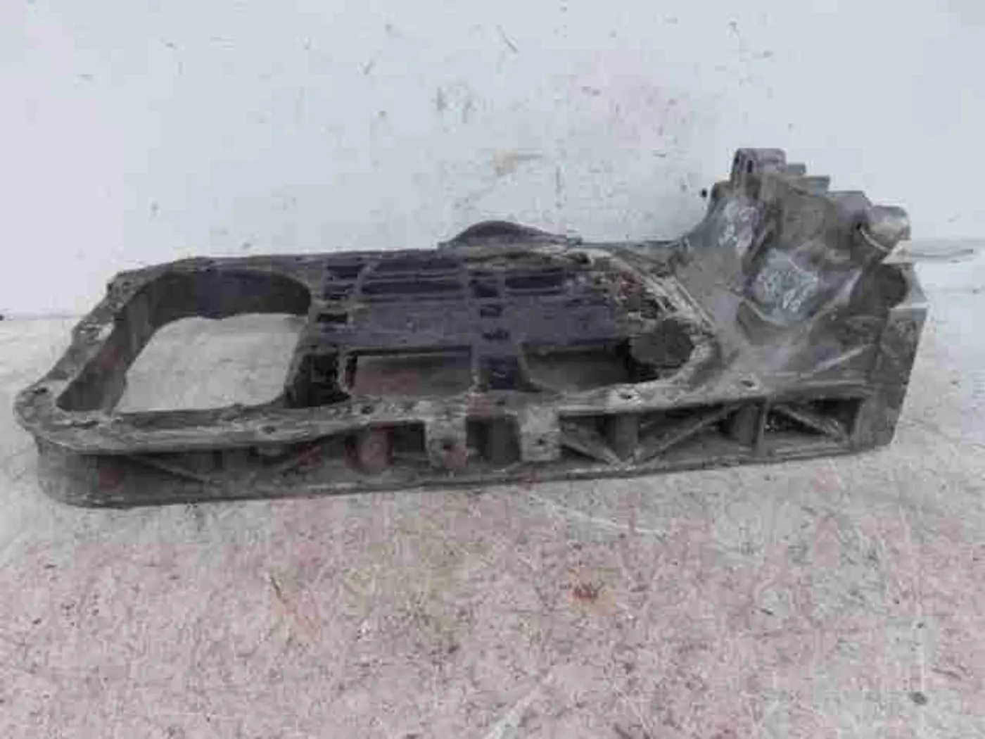 Поддон к Mazda 6 2003