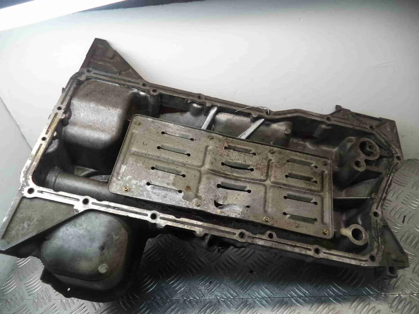 Поддон к Nissan Armada 2006