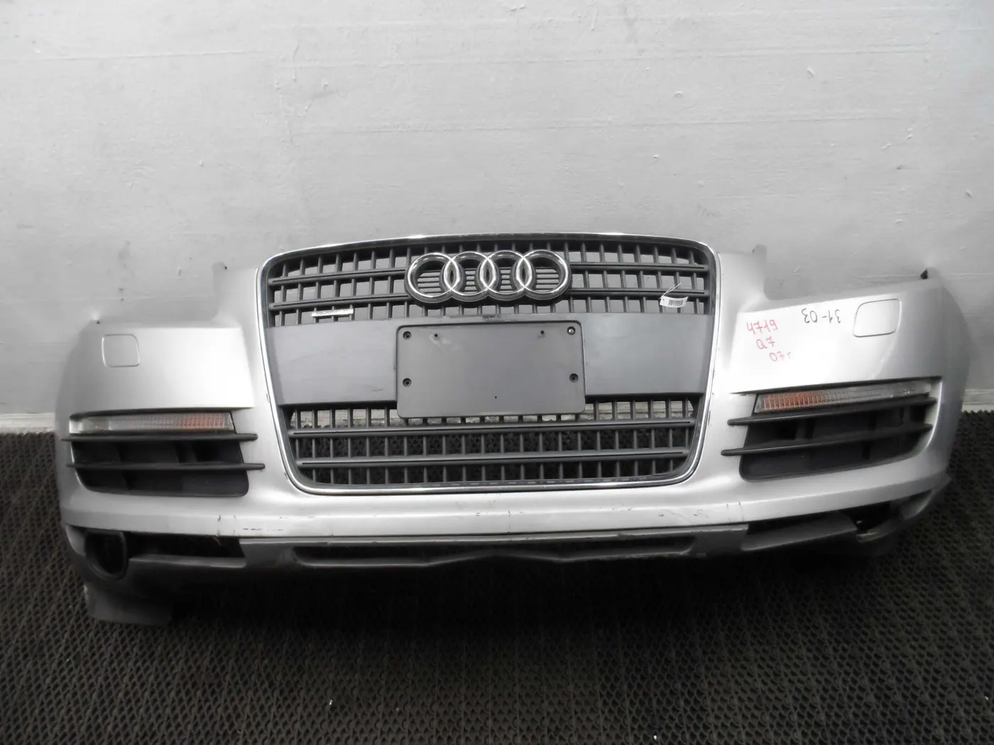 Бампер передний к Audi Q7 2007