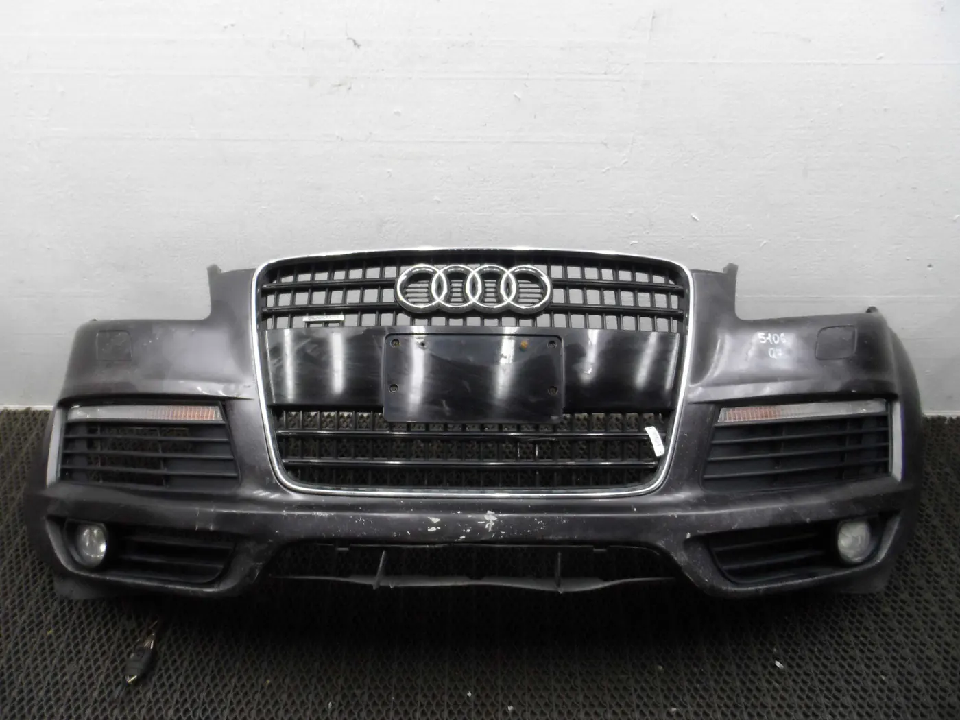 Бампер передний к Audi Q7 2007