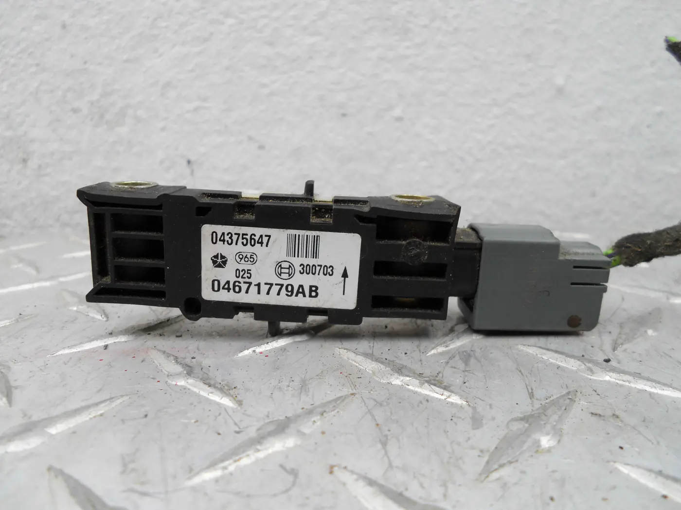 Датчик кондиционера к Chrysler Pacifica 2004