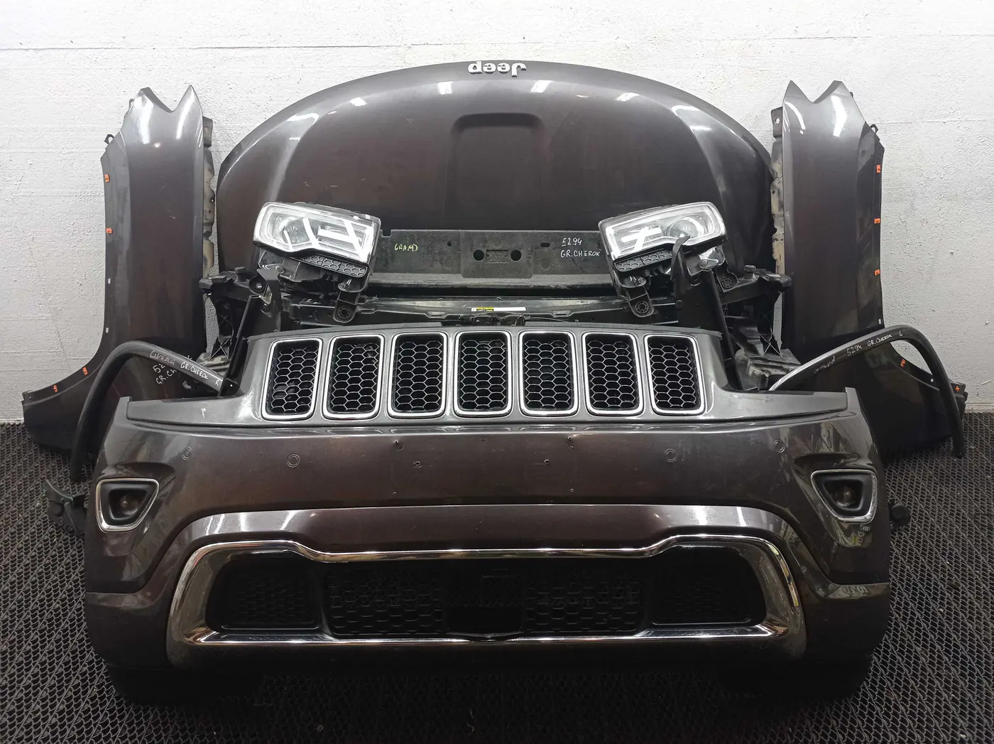 Передняя часть (ноускат) к Jeep Grand Cherokee 2016