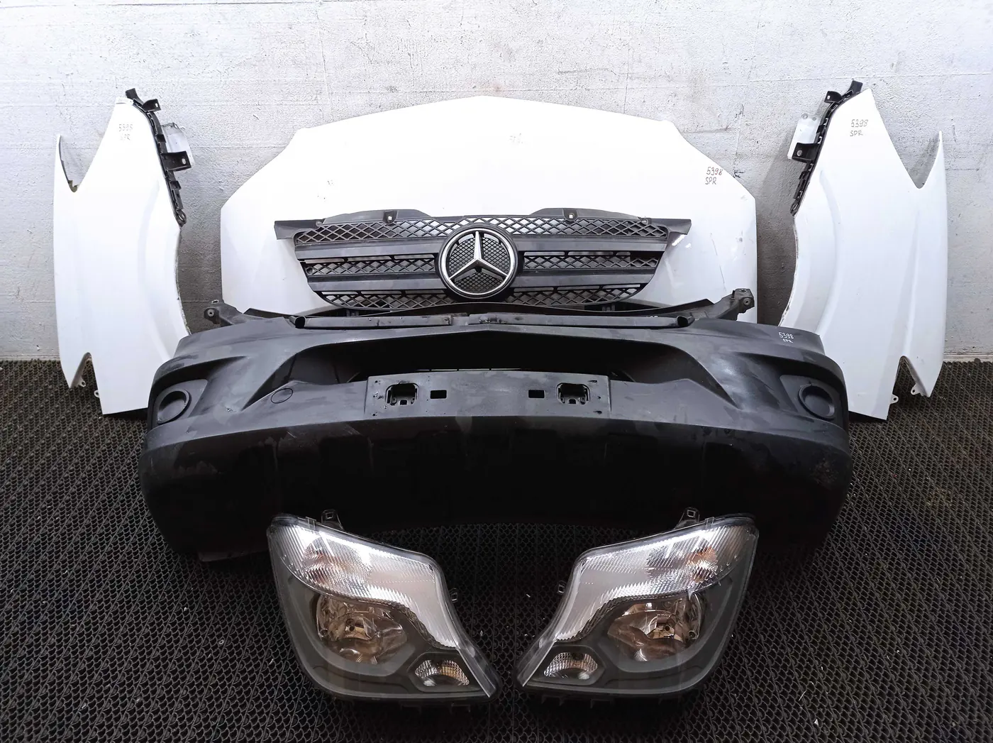 Передняя часть (ноускат) к Mercedes-Benz Sprinter 2017