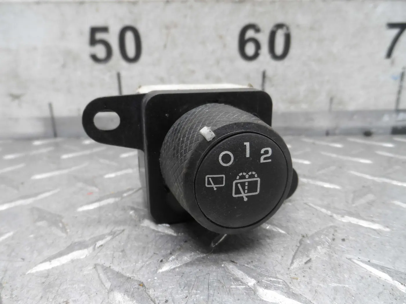 Кнопка  к Hummer H3 2006