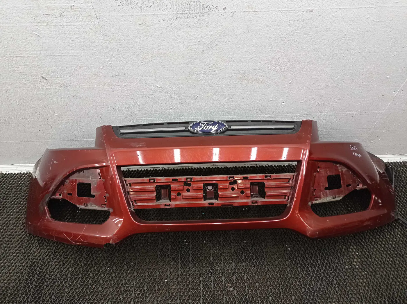 Бампер передний к Ford Escape 2014