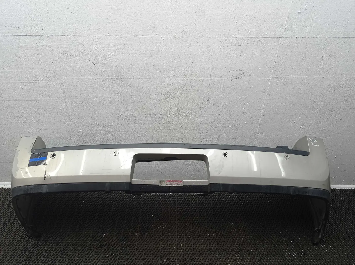 Бампер задний к GMC Yukon 2009