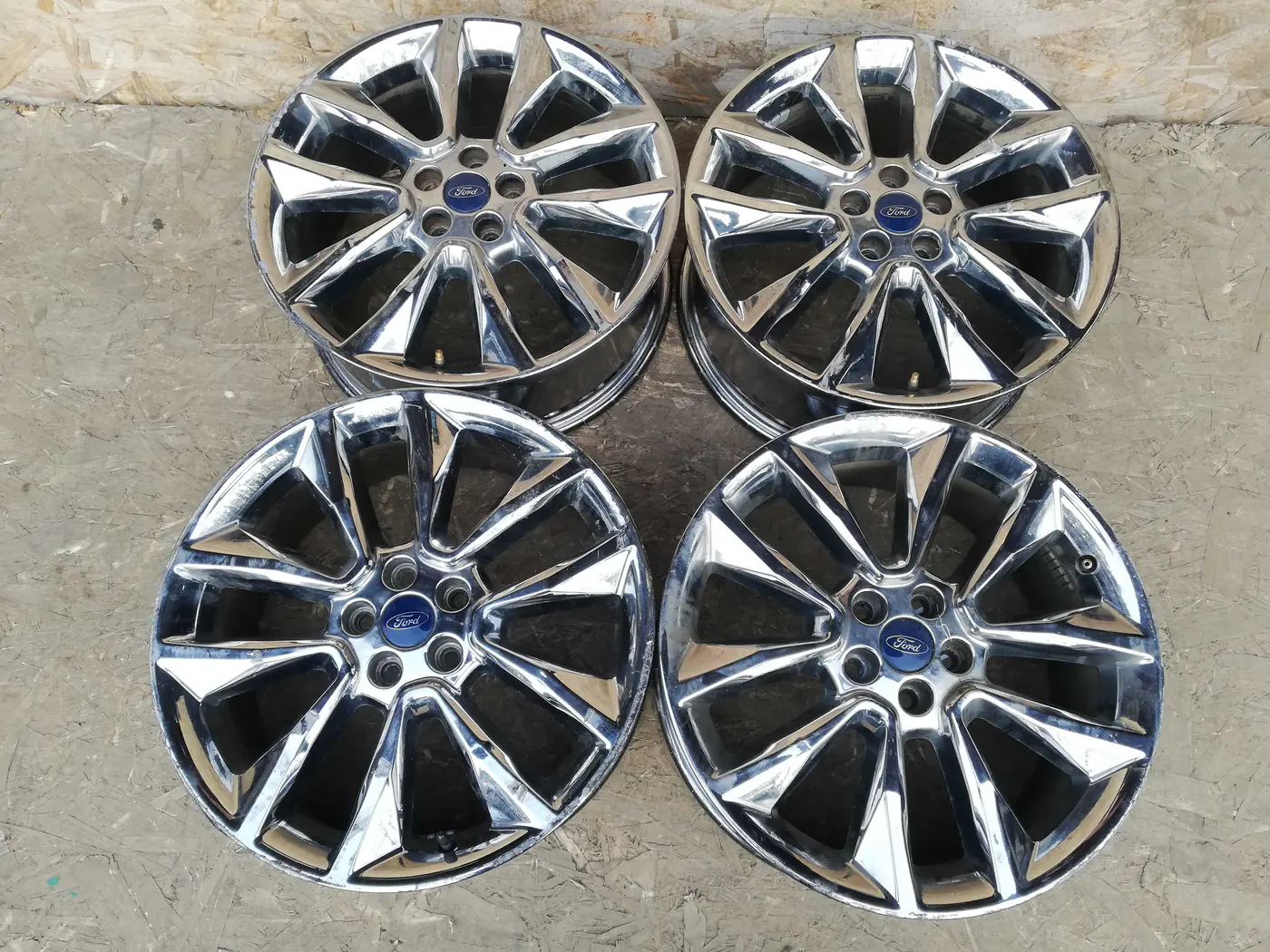 8xR19 5 108 ET52.5 DIA63.4 к Ford Escape
