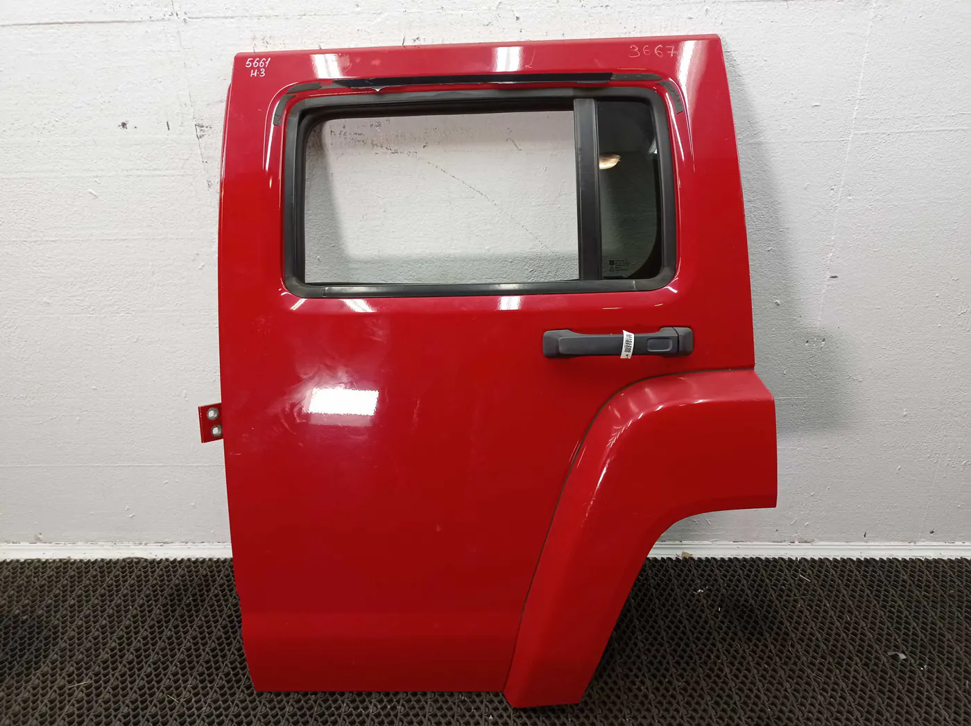Дверь задняя левая к Hummer H3 2007