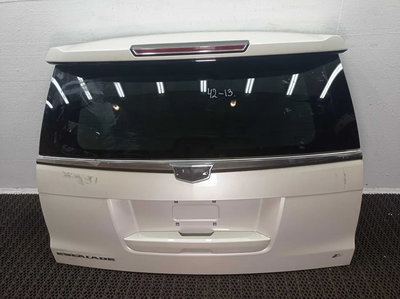 Моторчик стеклоочистителя  к Cadillac Escalade 2015
