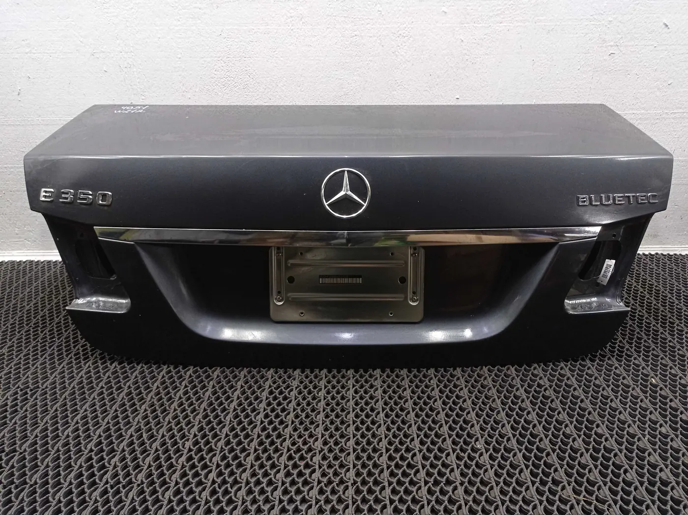 Кнопка  к Mercedes-Benz E-klasse 2011