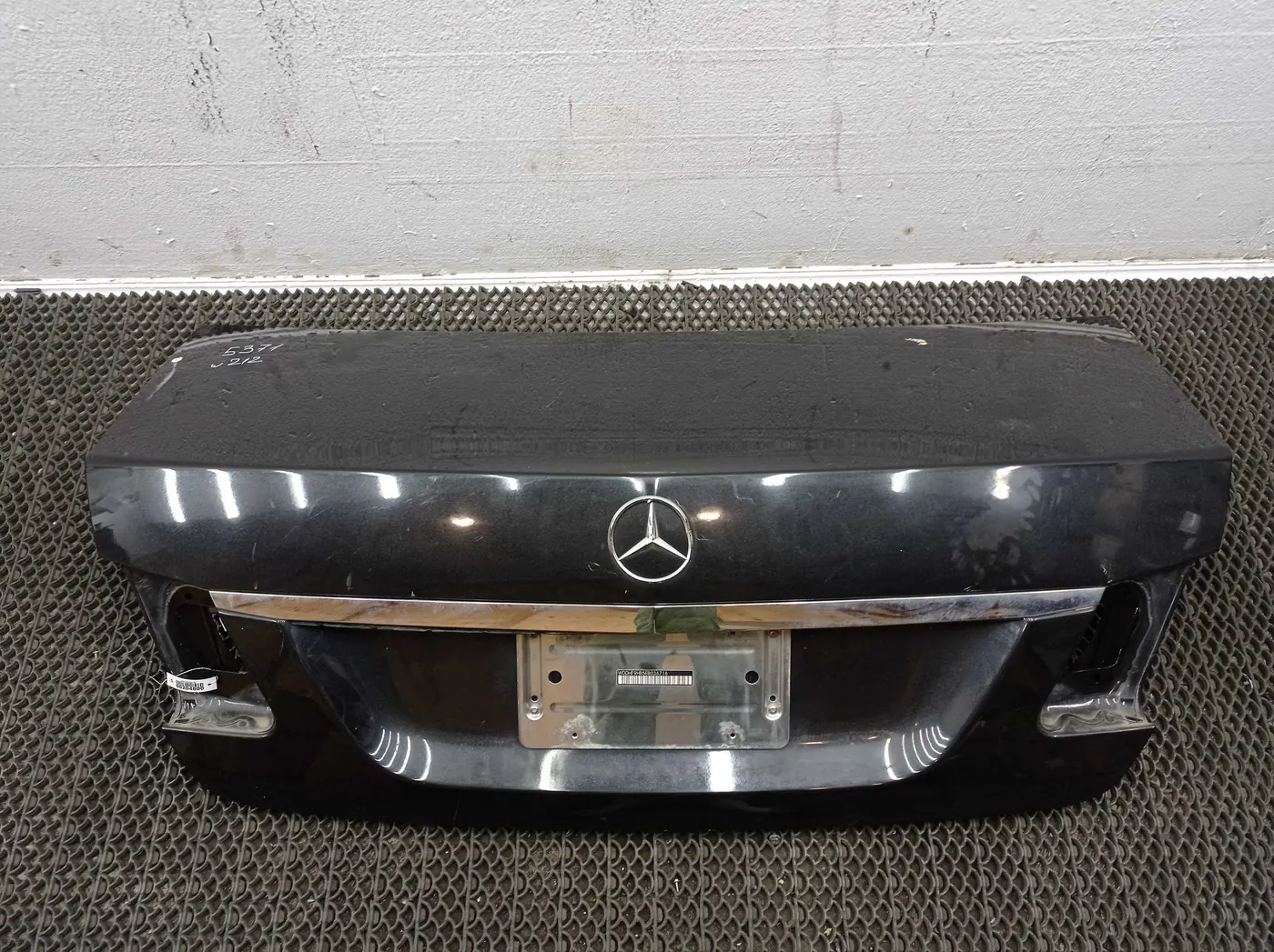 Кнопка  к Mercedes-Benz E-klasse 2014