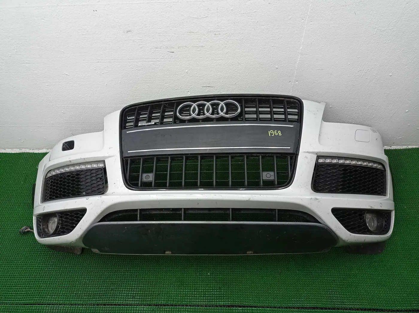 Бампер передний к Audi Q7 2014